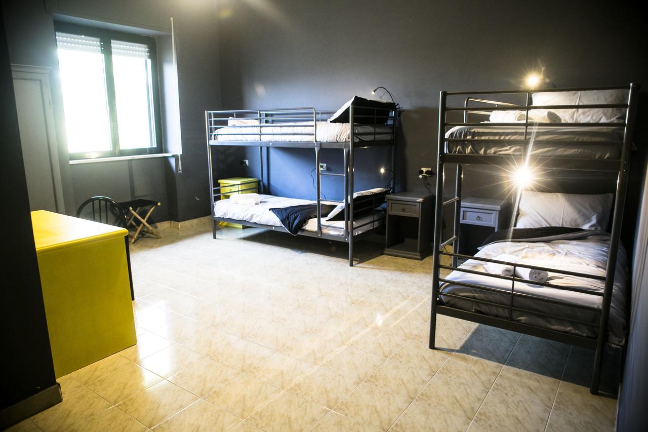 Lako Hostel Каподимонте Екстериор снимка
