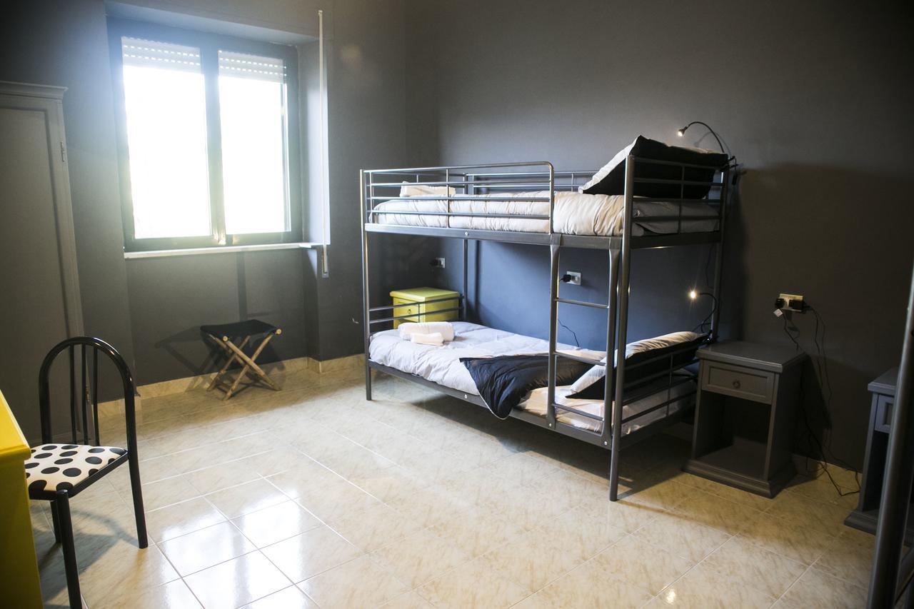 Lako Hostel Каподимонте Екстериор снимка